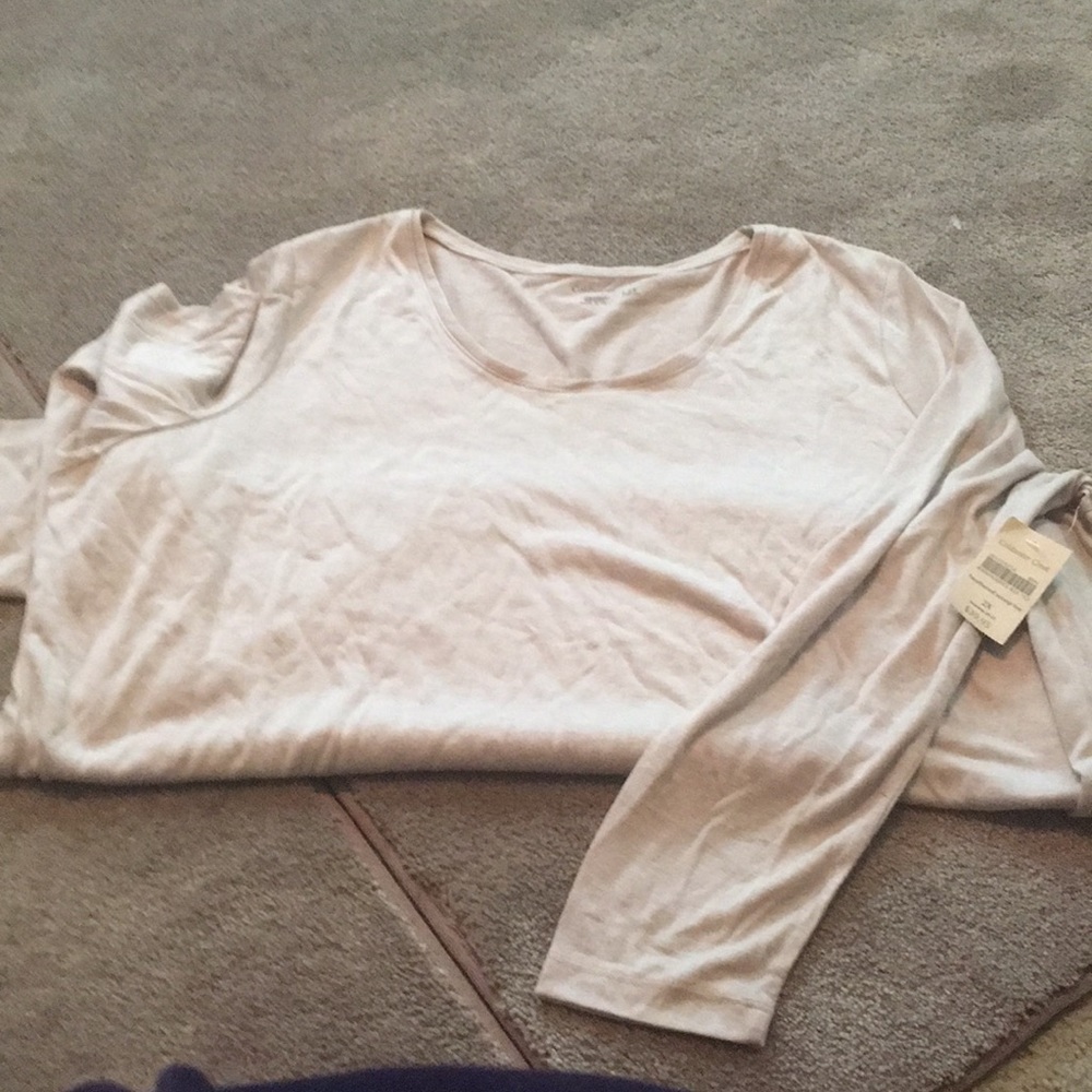 Heather colored tee